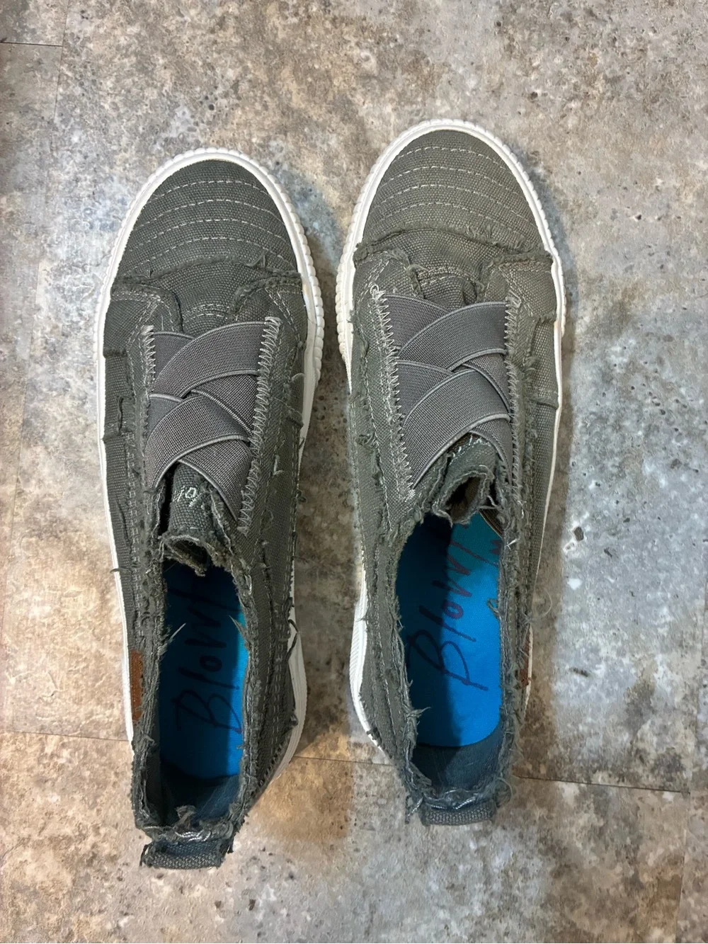 Casual Slip-On Women’s Sneakers in Olive Green